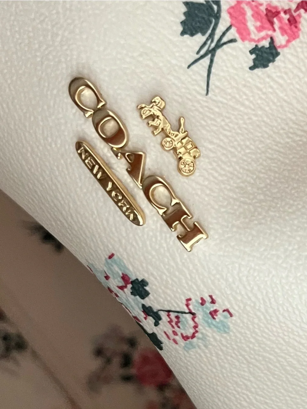 Coach it features